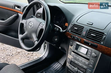 Седан Toyota Avensis 2008 в 
