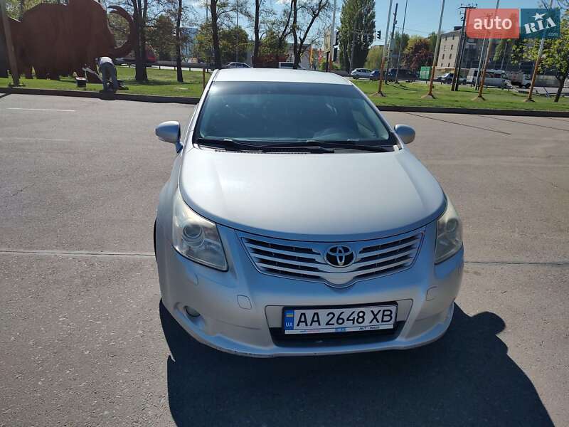 Седан Toyota Avensis 2009 в Києві