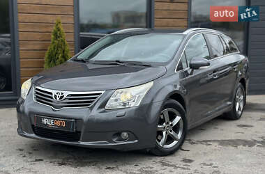 Универсал Toyota Avensis 2011 в Шептицькому