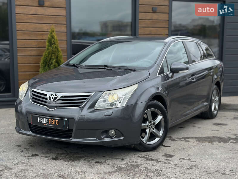 Toyota Avensis 2011