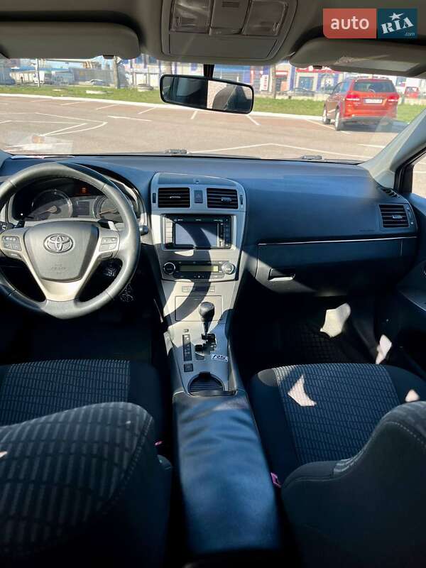 Универсал Toyota Avensis 2011 в Житомире