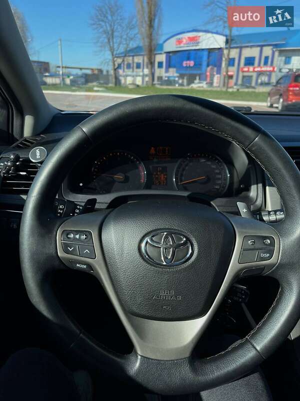 Универсал Toyota Avensis 2011 в Житомире
