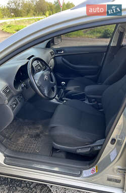 Універсал Toyota Avensis 2003 в 