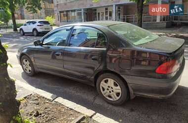 Седан Toyota Avensis 1998 в 