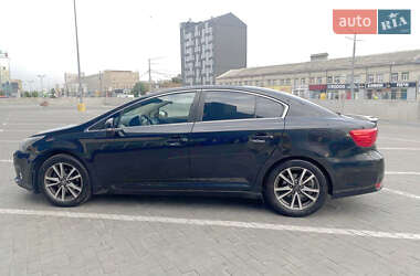 Седан Toyota Avensis 2013 в Киеве