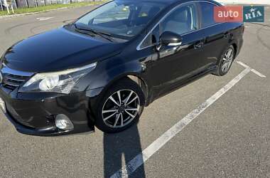 Седан Toyota Avensis 2013 в 