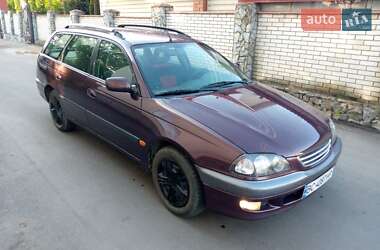 Універсал Toyota Avensis 1999 в 