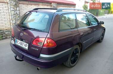 Універсал Toyota Avensis 1999 в 