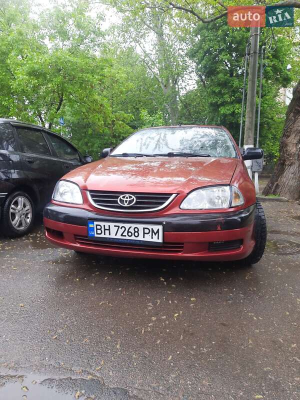 Toyota Avensis 2002