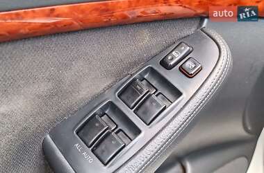 Седан Toyota Avensis 2004 в 
