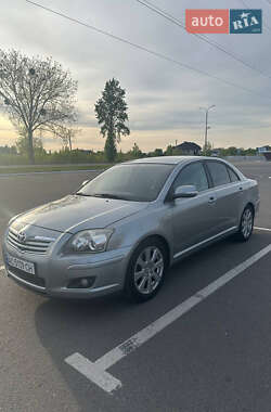 Седан Toyota Avensis 2008 в Луцьку