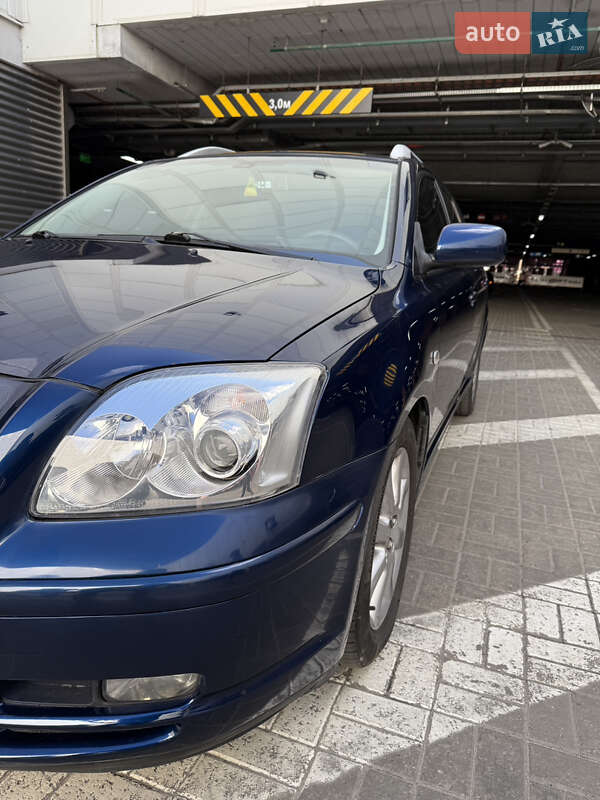 Универсал Toyota Avensis 2004 в Киеве