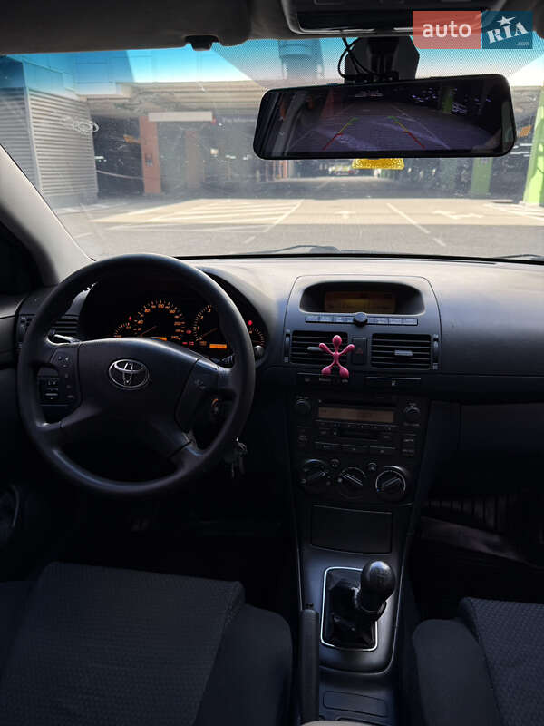 Универсал Toyota Avensis 2004 в Киеве