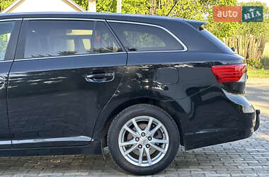 Универсал Toyota Avensis 2015 в 