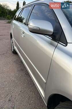 Універсал Toyota Avensis 2006 в 