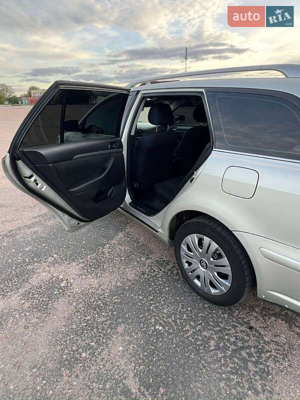 Универсал Toyota Avensis 2006 в Прилуках