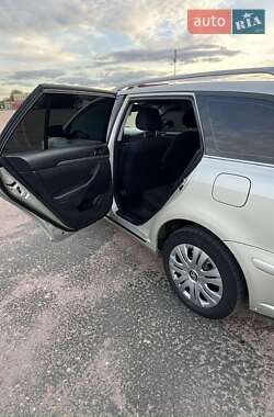 Універсал Toyota Avensis 2006 в 
