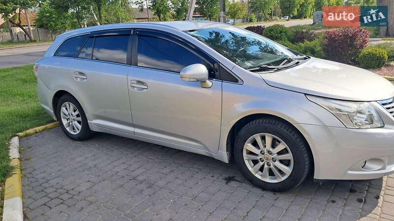 Універсал Toyota Avensis 2009 в Коростені