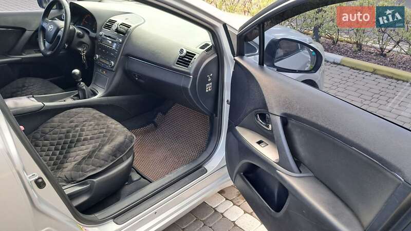 Універсал Toyota Avensis 2009 в Коростені