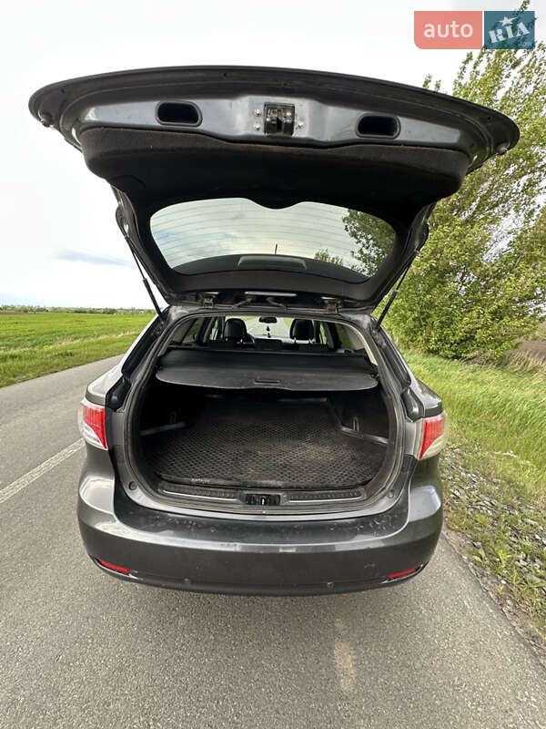 Універсал Toyota Avensis 2011 в Старокостянтинові