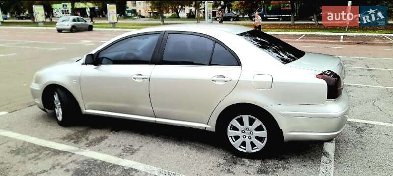 Седан Toyota Avensis 2004 в Броварах