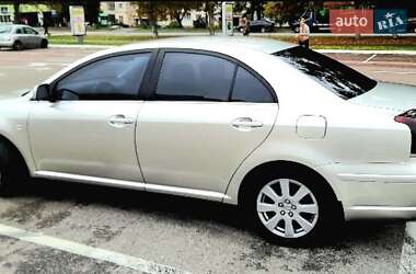 Седан Toyota Avensis 2004 в 