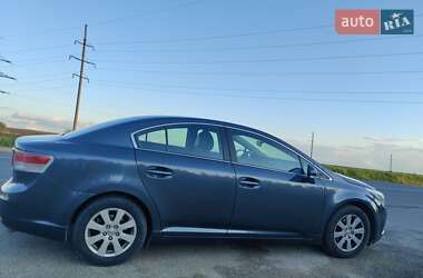 Седан Toyota Avensis 2011 в 