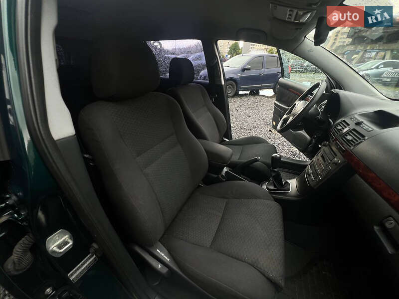 Универсал Toyota Avensis 2003 в Львове фото 7 Универсал Toyota Avensis 2003 в Львове