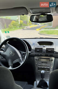 Універсал Toyota Avensis 2005 в 