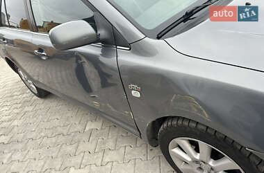 Універсал Toyota Avensis 2004 в 