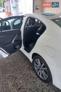 Седан Toyota Avensis 2012 в 