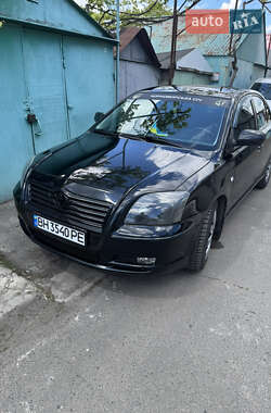 Седан Toyota Avensis 2004 в Черноморске