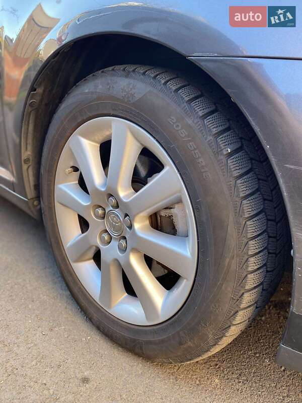 Универсал Toyota Avensis 2007 в Коломые