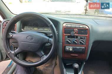Седан Toyota Avensis 1997 в 
