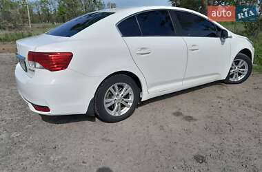 Седан Toyota Avensis 2012 в 