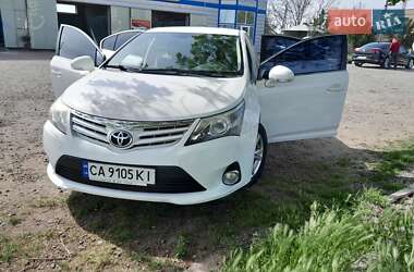 Седан Toyota Avensis 2012 в 