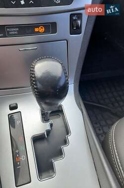 Седан Toyota Avensis 2012 в 