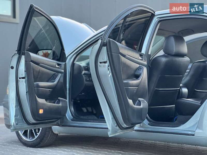 Ліфтбек Toyota Avensis 2008 в Одесі