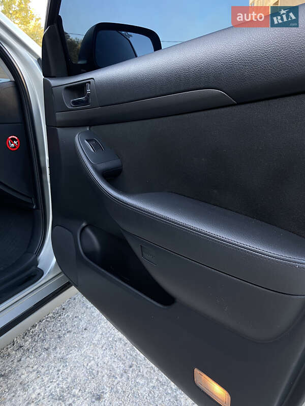 Універсал Toyota Avensis 2006 в Хмельницькому фото 14 Універсал Toyota Avensis 2006 в Хмельницькому