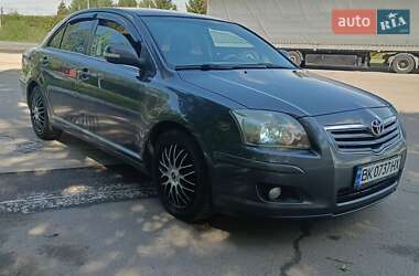 Седан Toyota Avensis 2006 в Чернигове