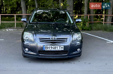 Седан Toyota Avensis 2008 в Одессе