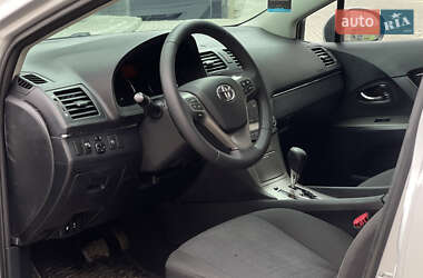 Универсал Toyota Avensis 2010 в 