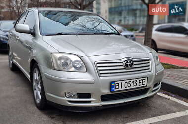 Седан Toyota Avensis 2005 в Киеве