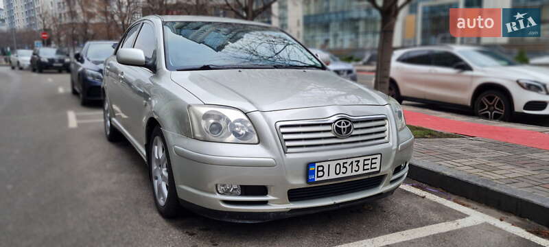 Toyota Avensis 2005