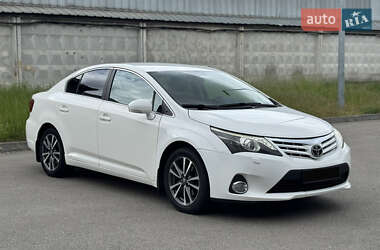 Седан Toyota Avensis 2012 в Киеве