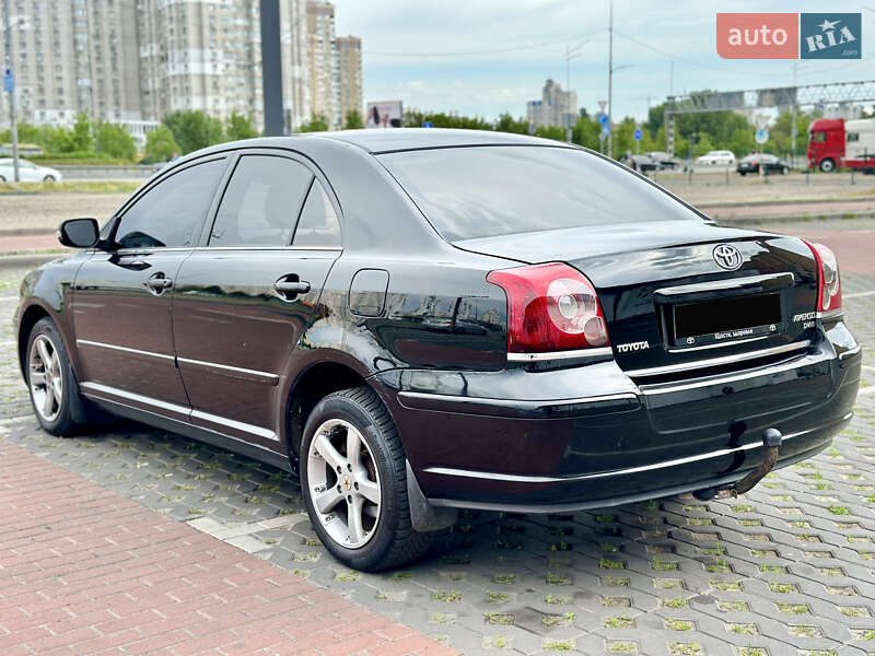 Седан Toyota Avensis 2007 в Киеве