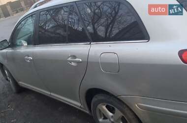 Універсал Toyota Avensis 2005 в Житомирі