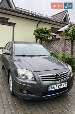 Седан Toyota Avensis 2006 в Тульчине
