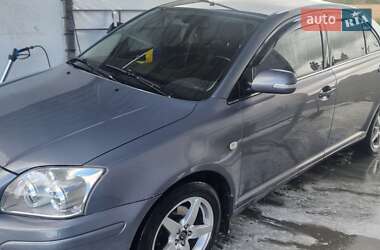 Седан Toyota Avensis 2003 в Одессе