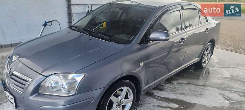 Седан Toyota Avensis 2003 в Одессе
